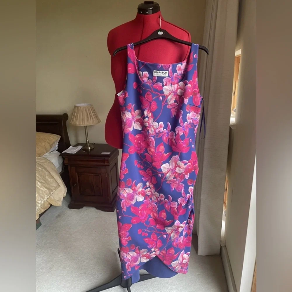 NWT Chiara Boni Sleeveless Bodycon Knee Wedding Mini Dress Cocktail Floral 48 12 - Picture 1 of 10